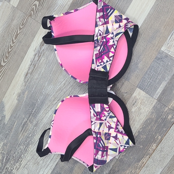 VS PINK Wear Everywhere Push-up Bra - Picture 5 of 8